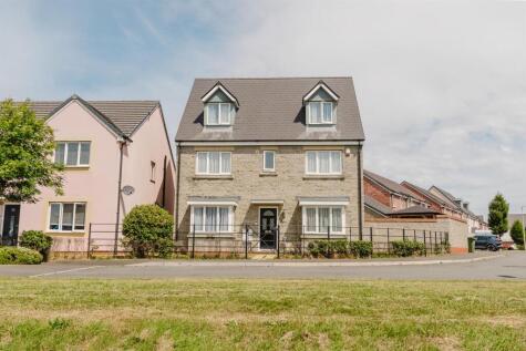 Wayfarer Close, Weston-Super-Mare - PERFECT FAMILY HOME