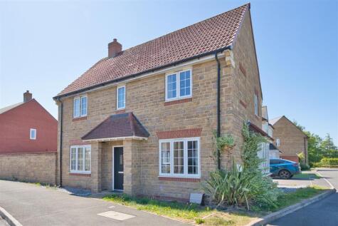 Wheatear Road, Yatton - GREAT FAMILY HOME