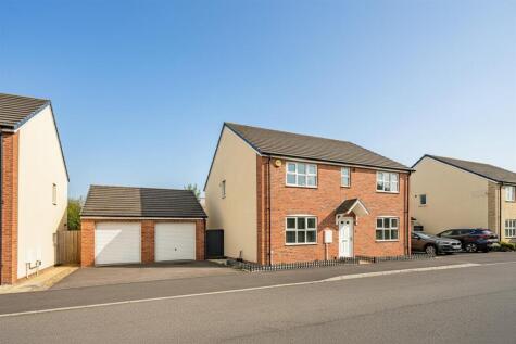 Diamond Batch, Weston-Super-Mare - DOUBLE GARAGE