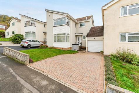 Rockingham Grove, Weston-Super-Mare - SUPERB LOCATION