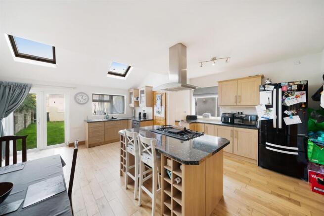 Kitchen/Dining/Family