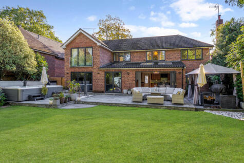 Blackwood Close, West Byfleet, KT14 6PP