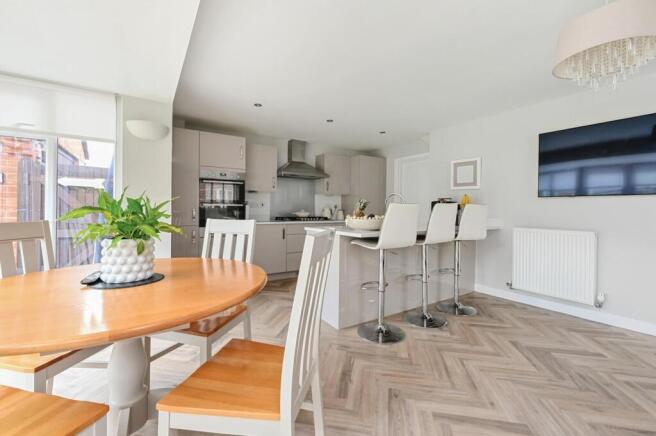 Kitchen/Dining Room