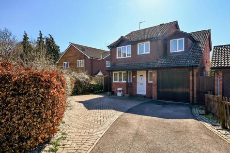 Longstock Close, Chineham, Basingstoke