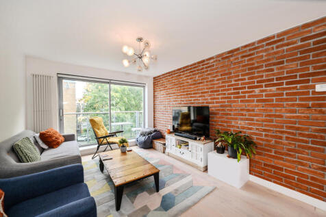 Ascot House, Canary Wharf, E14