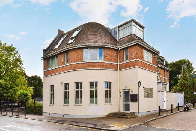 Flat 6, Devonshire House (20).JPG