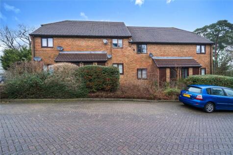 Bluebell Rise, Lightwater, Surrey, GU18