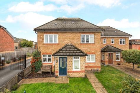 Guildford Road, Lightwater, Surrey, GU18