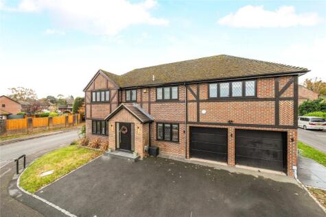 Sorrel Drive, Lightwater, Surrey, GU18