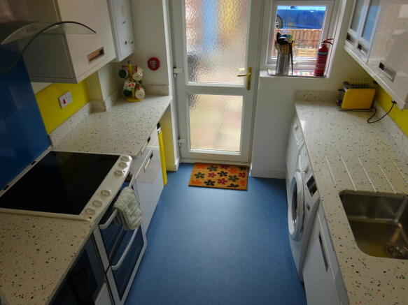 Photo 3