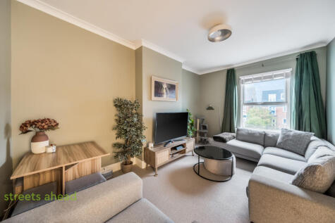 Bensham Manor Road, Thornton Heath, CR7