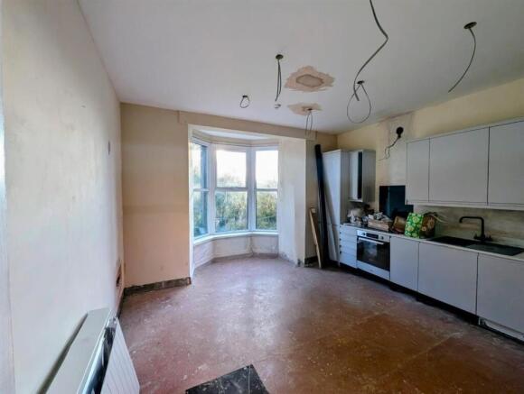 WhatsApp Image 2025-10-17 at 11.27.43_cbaea2fc.jpg