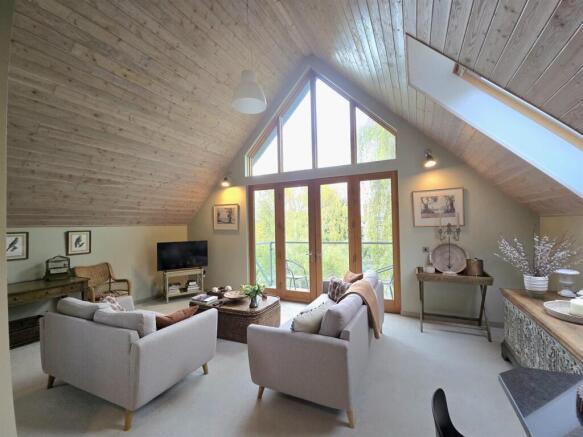 WhatsApp Image 2025-10-27 at 22.57.12_9f61bfb6.jpg