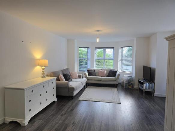 WhatsApp Image 2025-12-11 at 15.21.12_543fcf2f.jpg