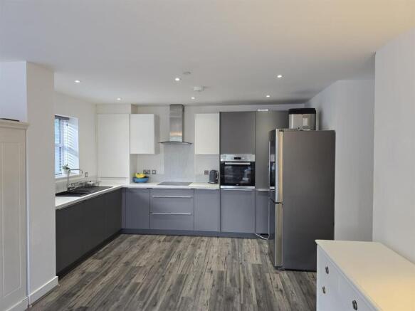 WhatsApp Image 2025-12-11 at 15.21.13_1c7bf81c.jpg