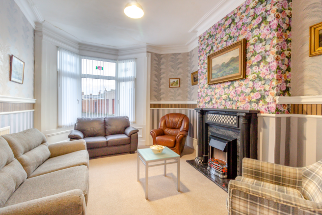 2 bedroom end of terrace house for sale in Hendon Valley Road ...