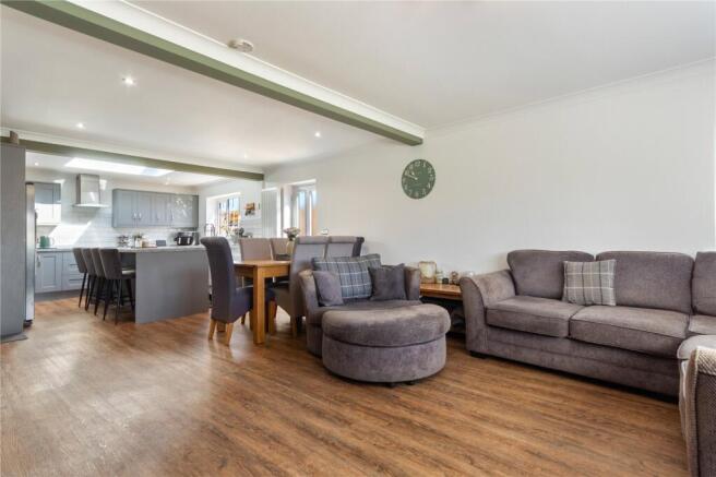 Kitchen/Living Area