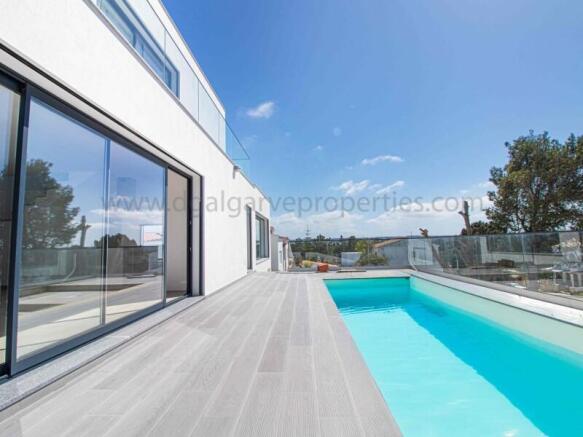 exteriorpool