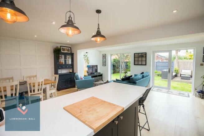 Kitchen/Dining Room