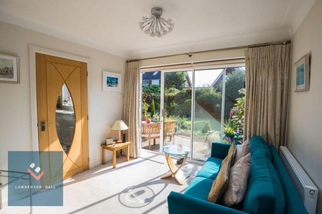 Sitting Room/Dining Room