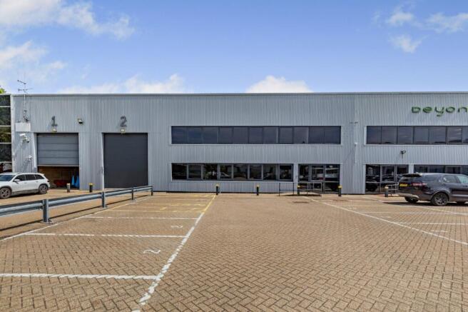 8651929exterior03800.jpg