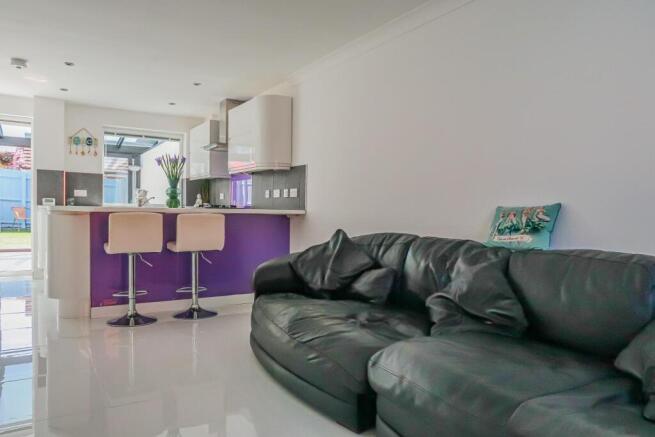 Lounge Kitchen