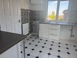 2 Cotnwall - Kitchen.jpg