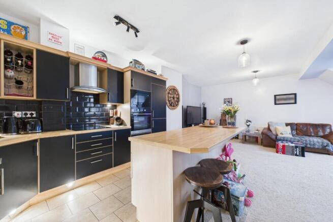 Open Plan Lounge / Kitchen