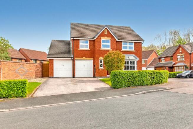 25 Hever Avenue