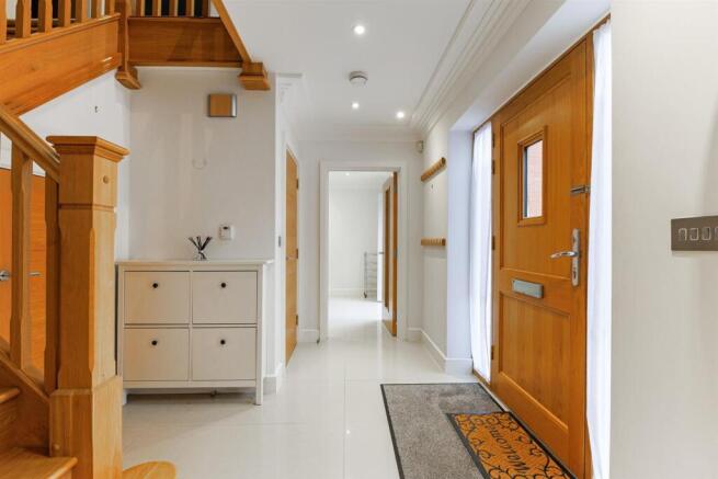 95877_1-Martingales-Close (12)_low.jpg