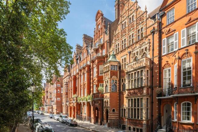 Flat A, 54 Cadogan Square Hi-43.jpg