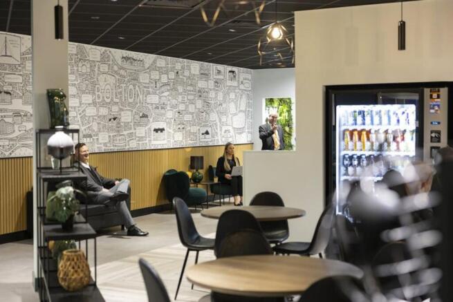 propertyparklands1aCafe1.jpg