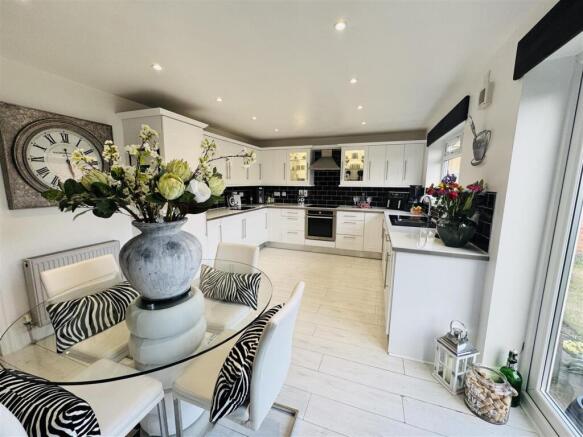Kitchen Diner