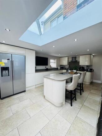 Kitchen Family Room