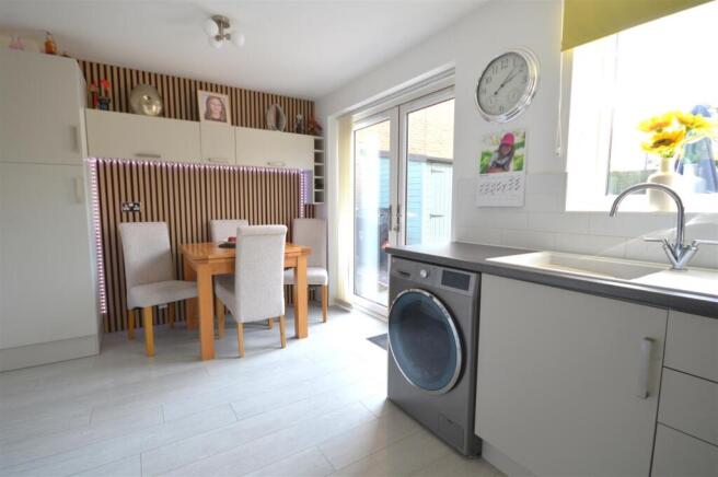 kitchen/breakfast room