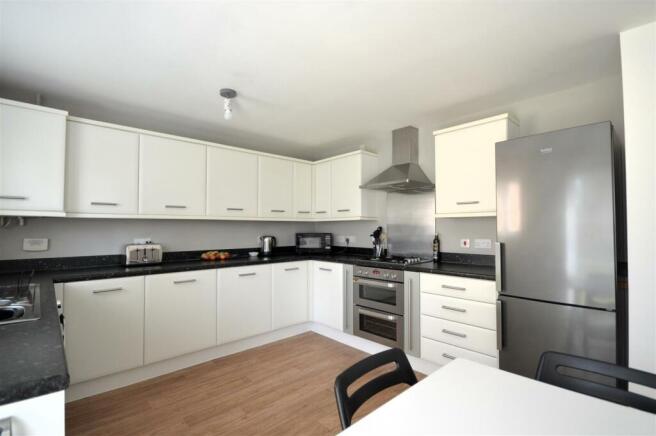 kitchen/breakfast room