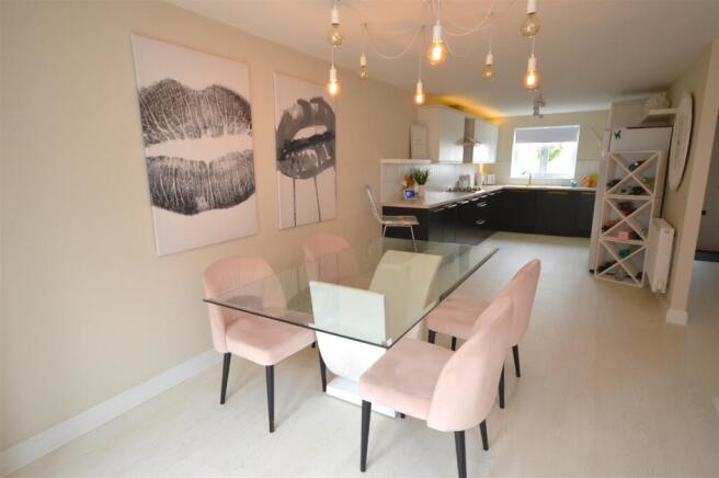 kitchen/breakfast room