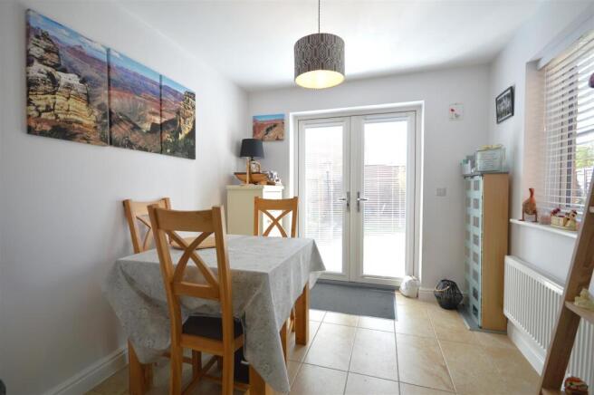 kitchen/dining room