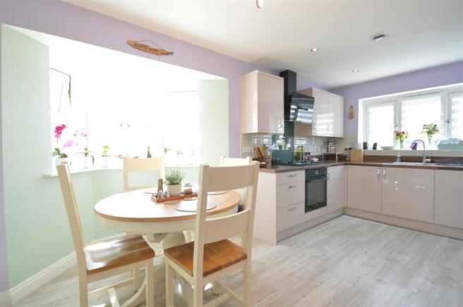kitchen/breakfast room