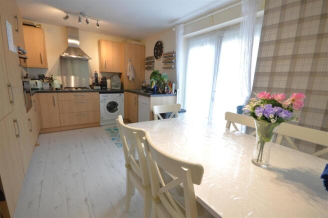 kitchen/breakfast room