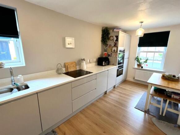 kitchen/breakfast room