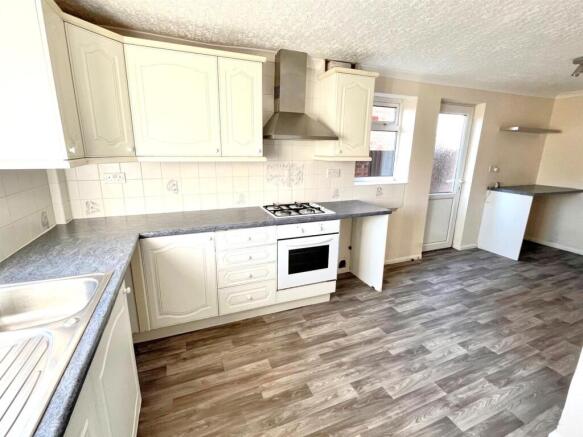 kitchen/breakfast room