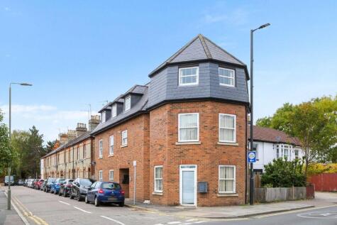 7 St. Albans Road, Barnet