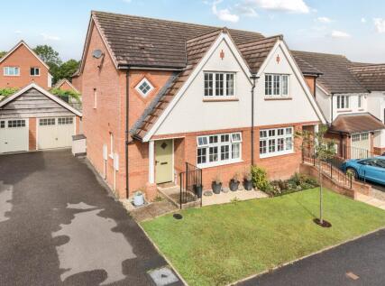 Blackmore Avenue, Bideford, EX39