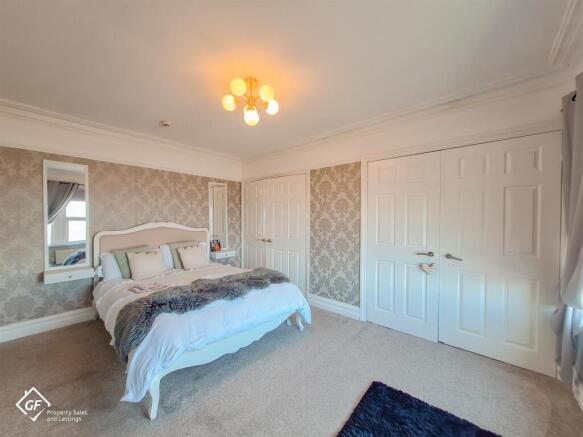 First floor flat 11.jpg