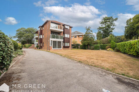 Grosvenor Court, 17 Grosvenor Road, Westbourne, BH4 8BQ