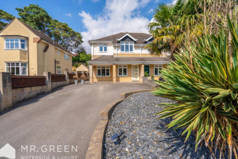 Queens Park Avenue, Queens Park, Bournemouth, BH8