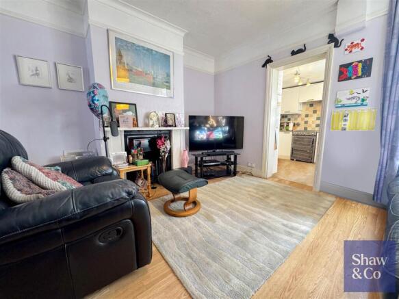 Living Room 2.jpg