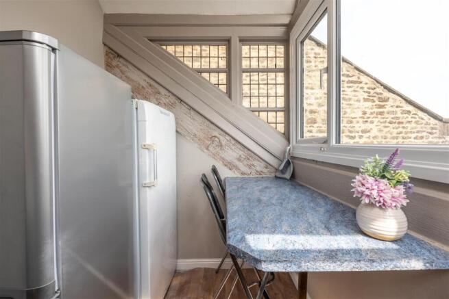 23 Castle Hill Flat 3_11.jpg