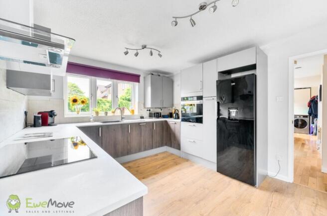 eeb7cf70-4ead-4d2c-97dc-2dcc536a3410